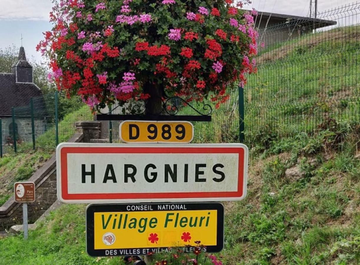 La Chouette Au Bouleau Villa Hargnies Buitenkant foto